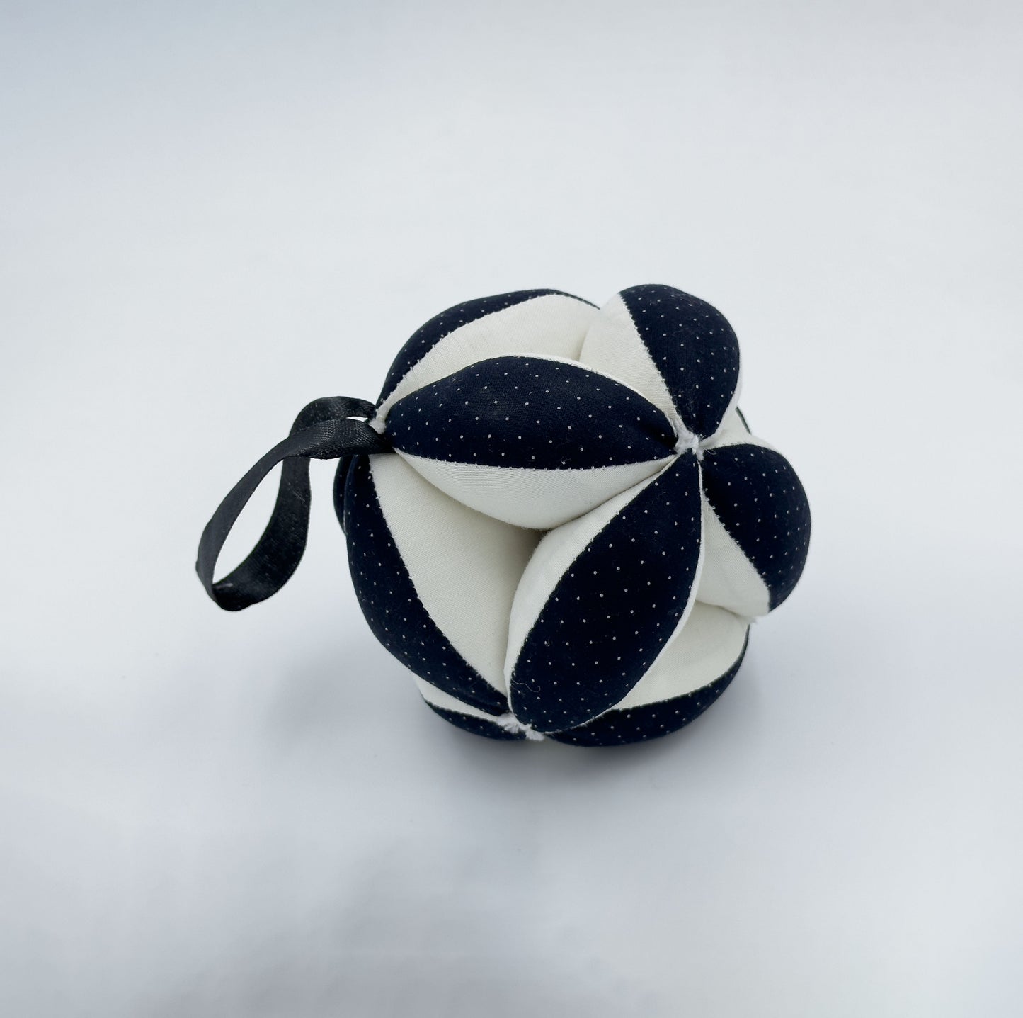 Soft Baby Black & White Clutch Ball for Babies