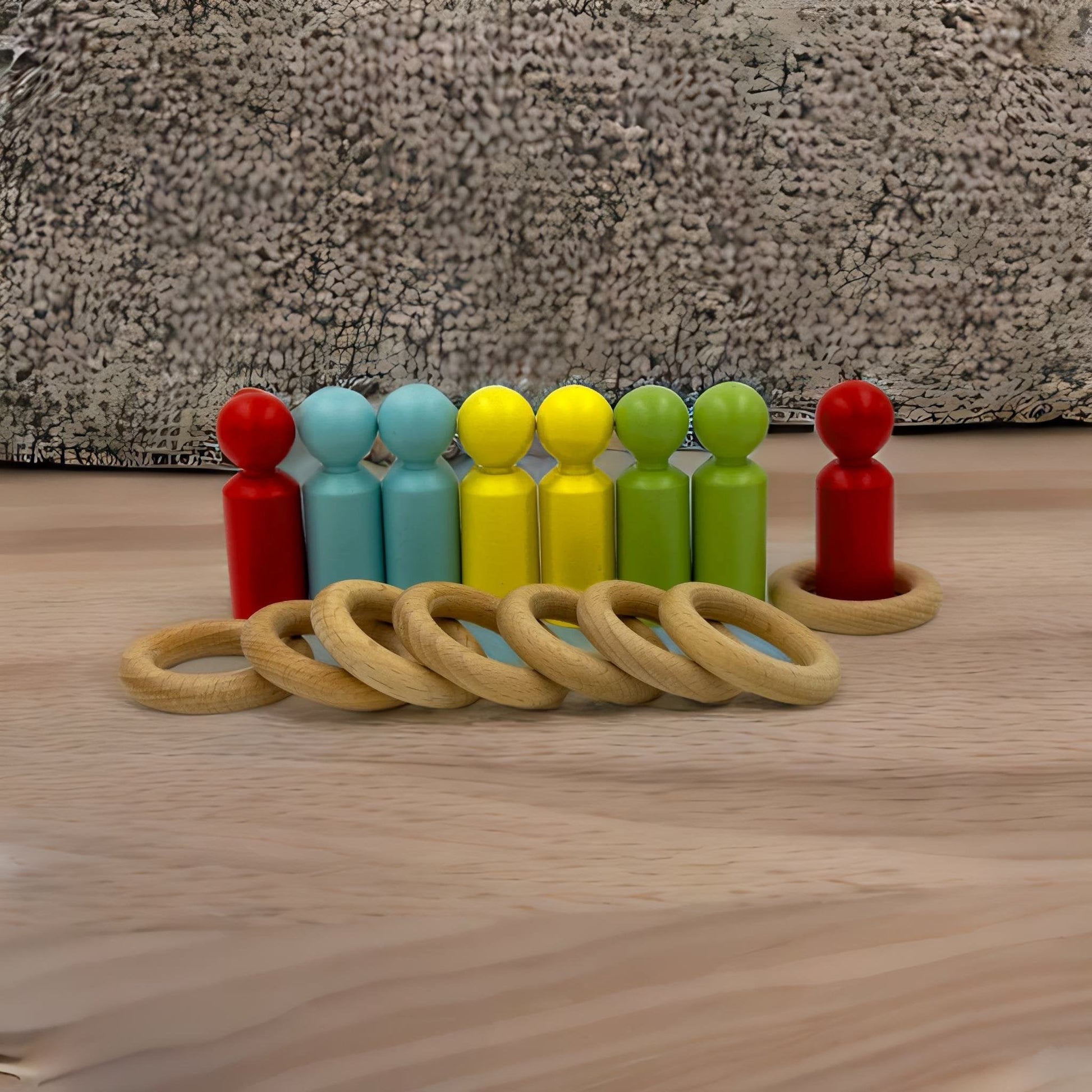 Wooden Peg Dolls: Colourful Diverse Wooden Peg Dolls with Rings for Kids